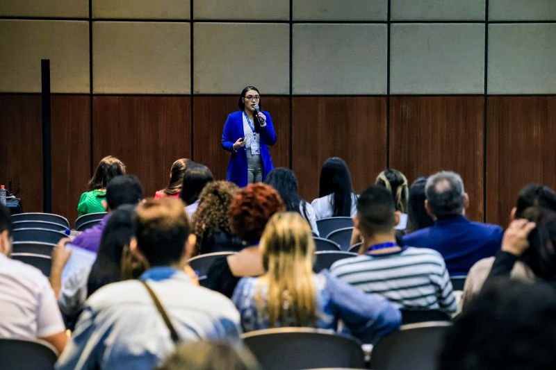 JORNADA DE PSICOLOGIA NO CONGRESSO DE ONCOLOGIA ENFATIZA O PAPEL CRUCIAL DA TERAPIA NO TRATAMENTO DO CÂNCER